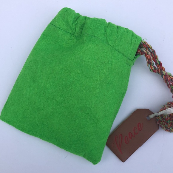 BUNDLE of Christmas crew socks-7 PAIRS!! - Picture 10 of 11